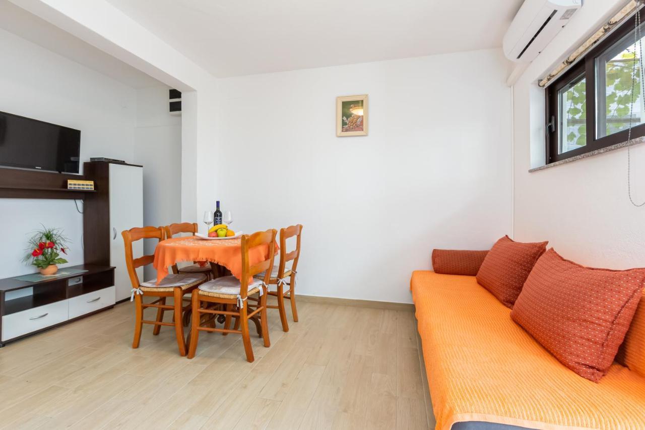 Apartments Sucur With Terrace Baska  Bagian luar foto