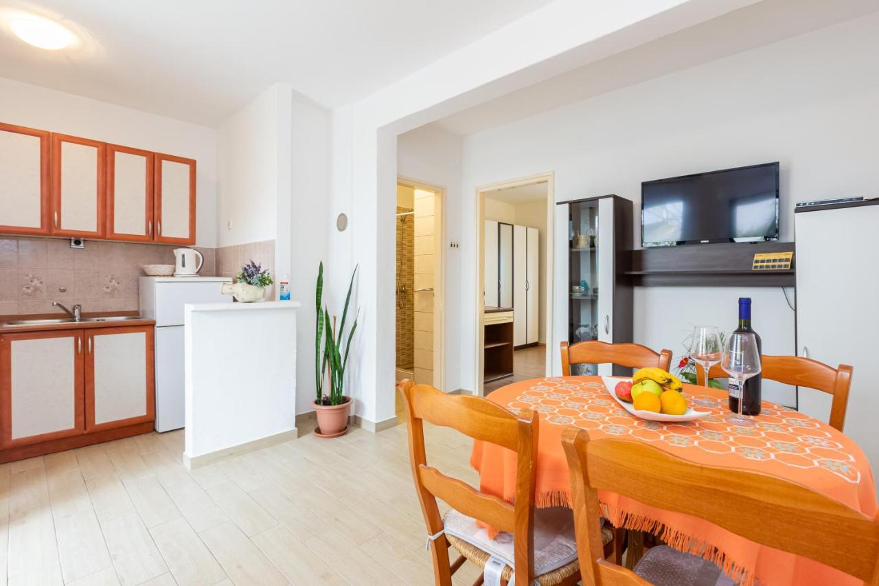 Apartments Sucur With Terrace Baska  Bagian luar foto