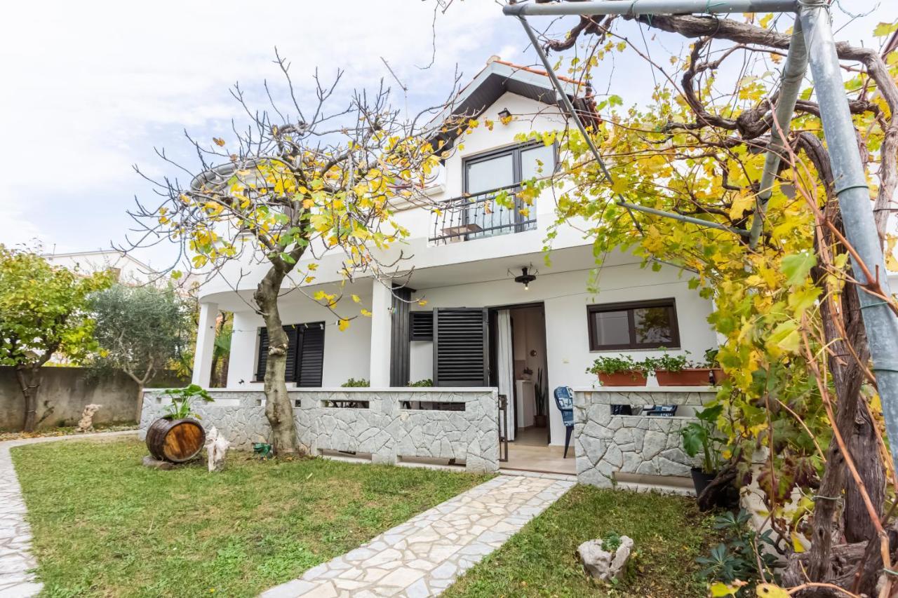 Apartments Sucur With Terrace Baska  Bagian luar foto