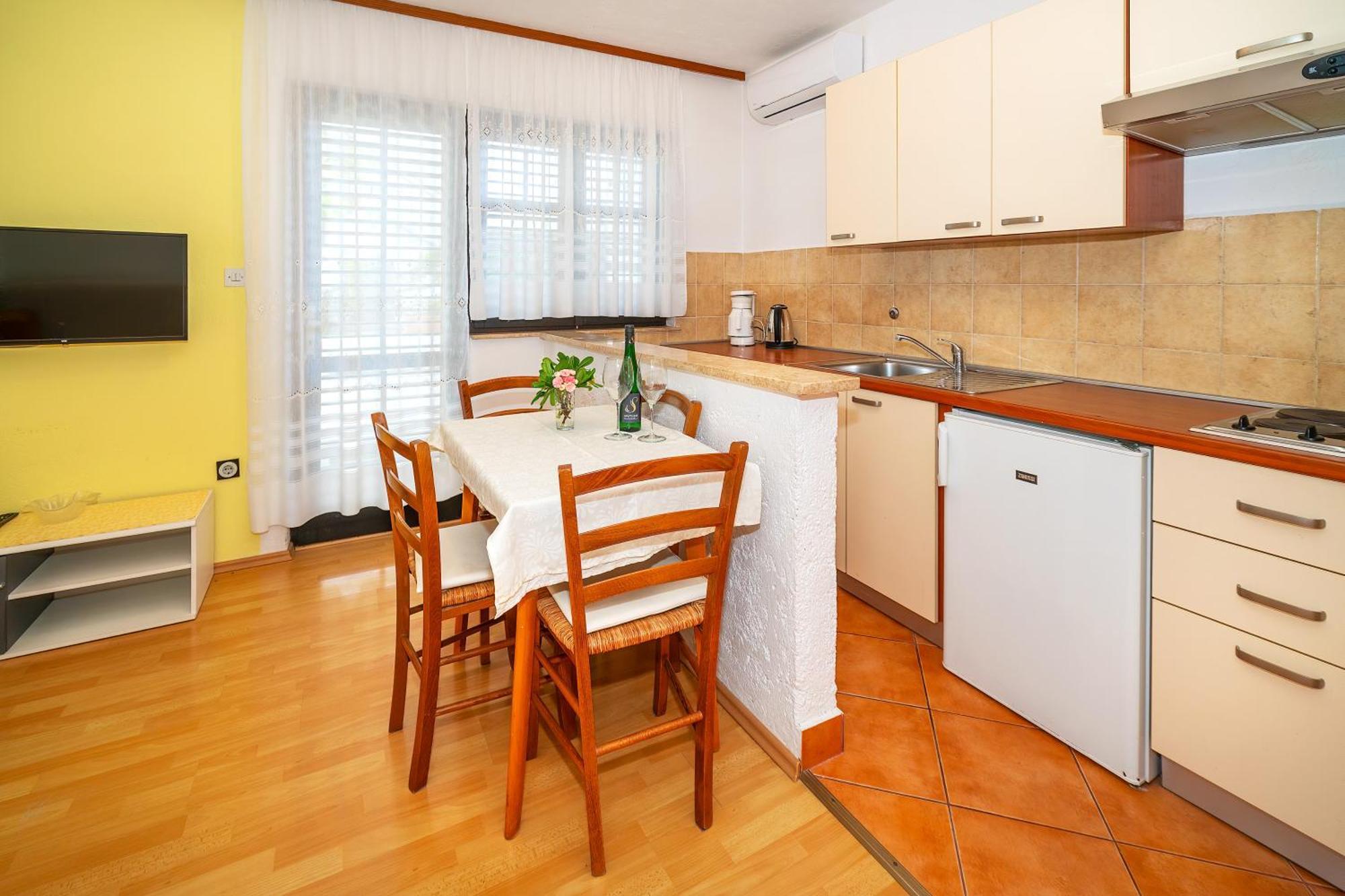 Apartments Sucur With Terrace Baska  Bagian luar foto