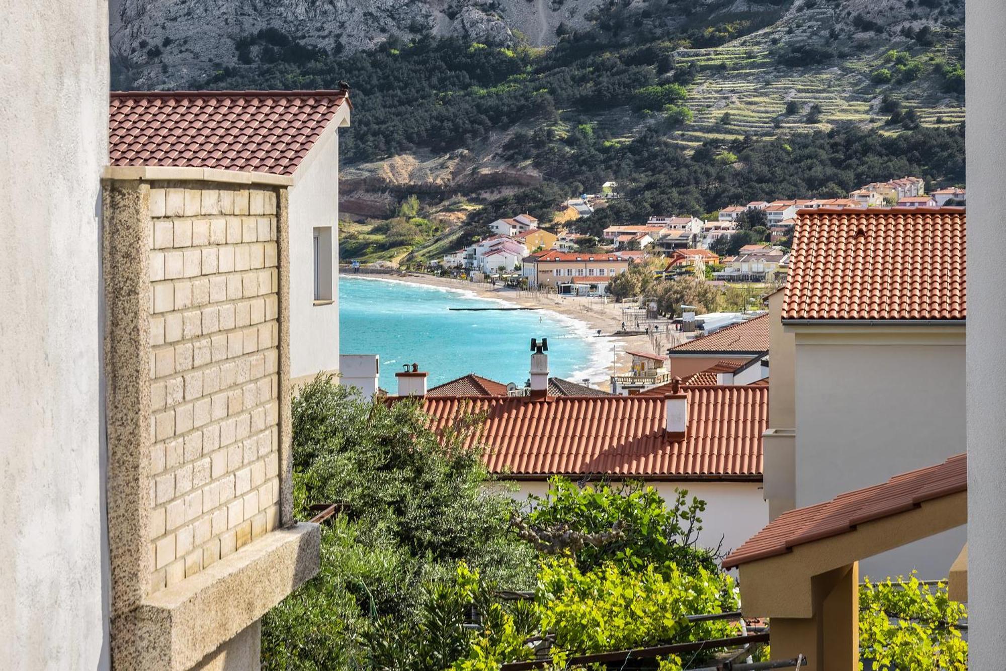 Apartments Sucur With Terrace Baska  Bagian luar foto
