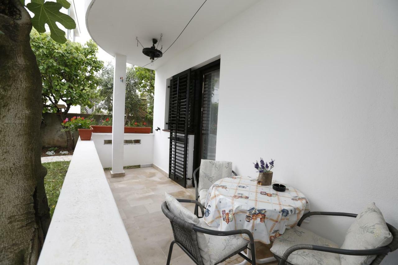 Apartments Sucur With Terrace Baska  Bagian luar foto